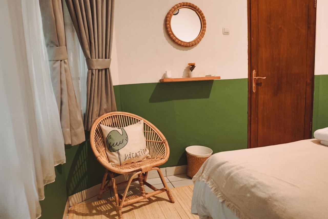 Bed and Breakfast Roemah Renjana Bandung Exterior foto