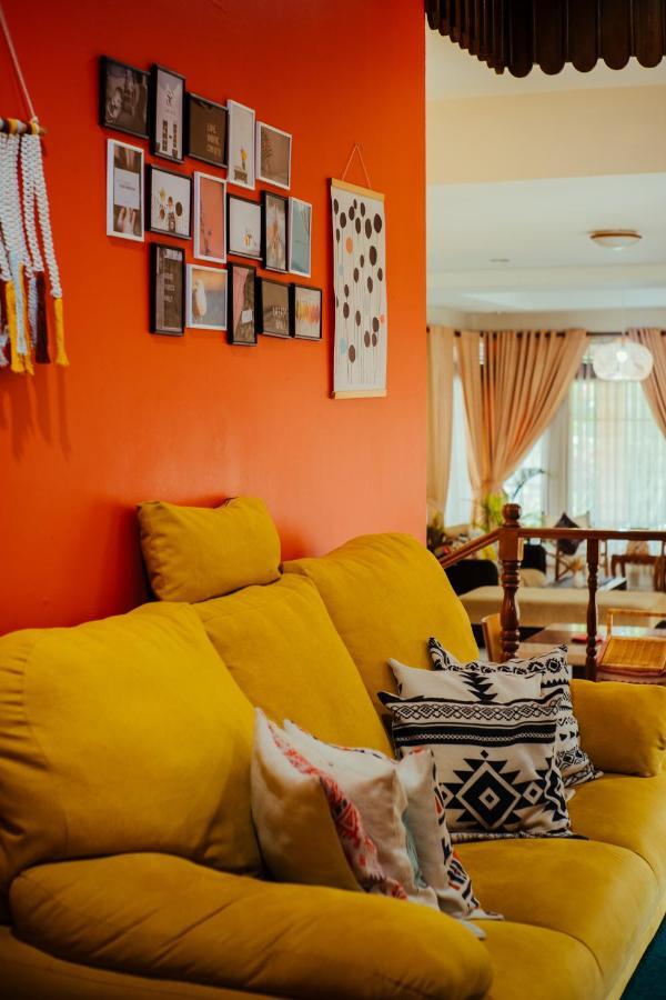 Bed and Breakfast Roemah Renjana Bandung Exterior foto