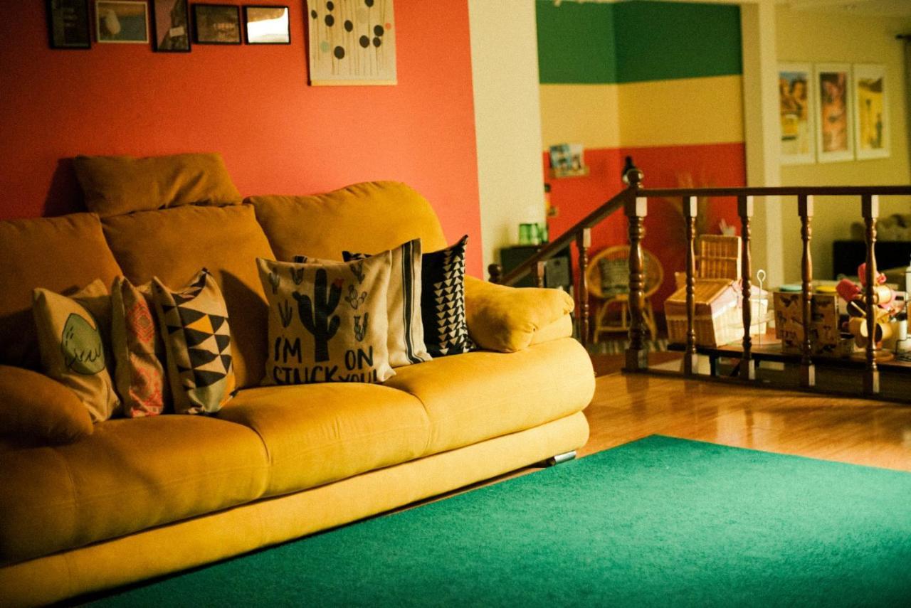Bed and Breakfast Roemah Renjana Bandung Exterior foto