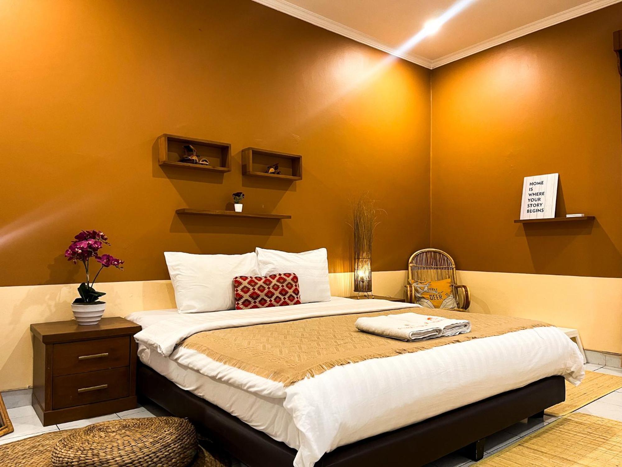 Bed and Breakfast Roemah Renjana Bandung Exterior foto